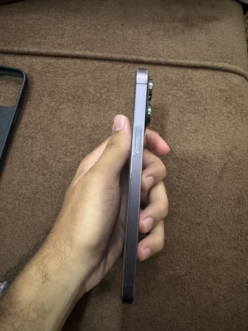 Apple iPhone 14 Pro Max 4