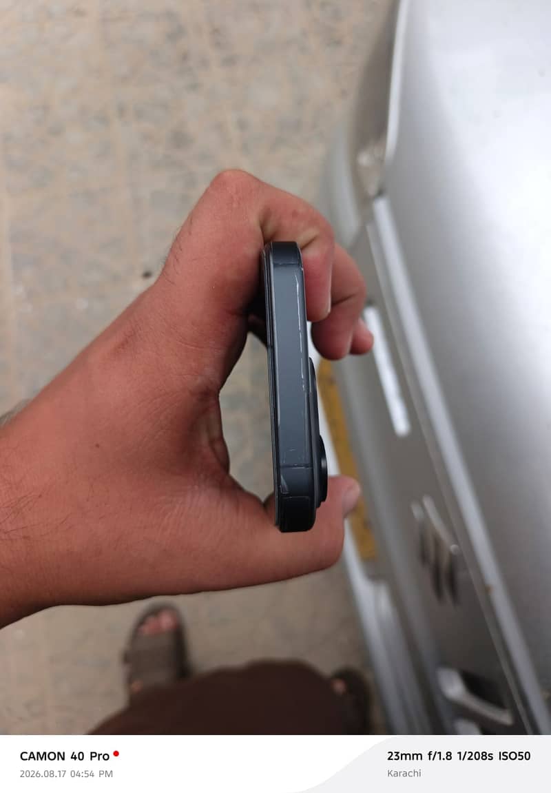 Apple iPhone 15 Pro 4
