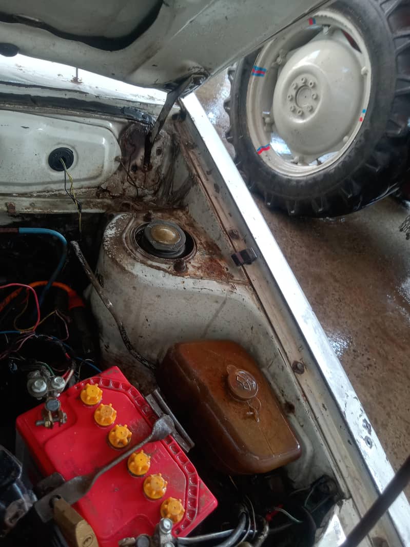 Daihatsu 12