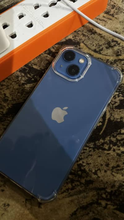 Apple iPhone 13