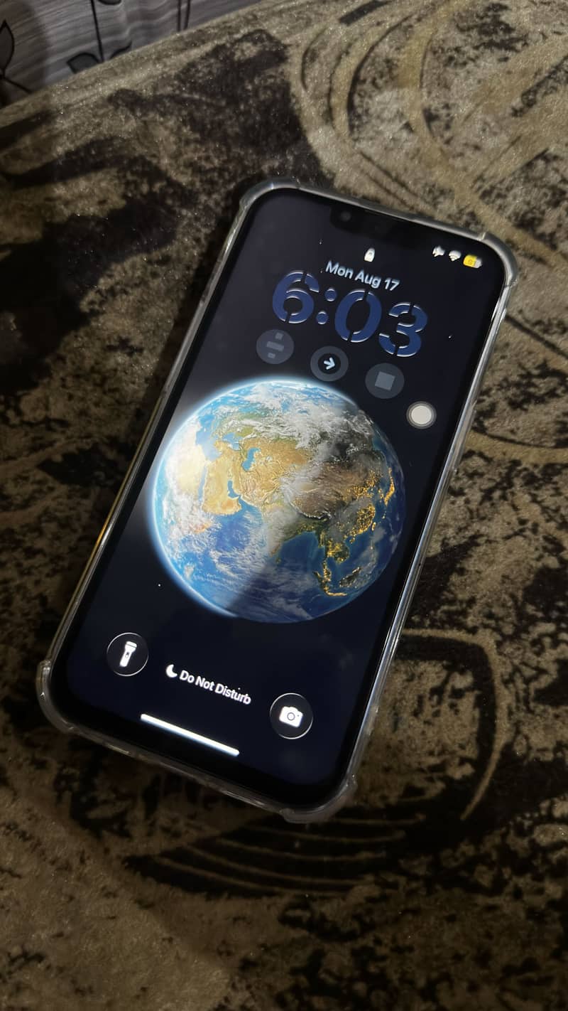 Apple iPhone 13 9