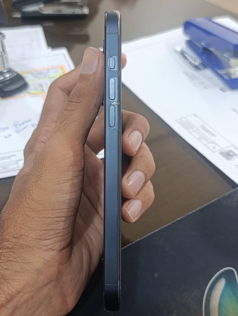 Apple iPhone 15 Pro Max 1