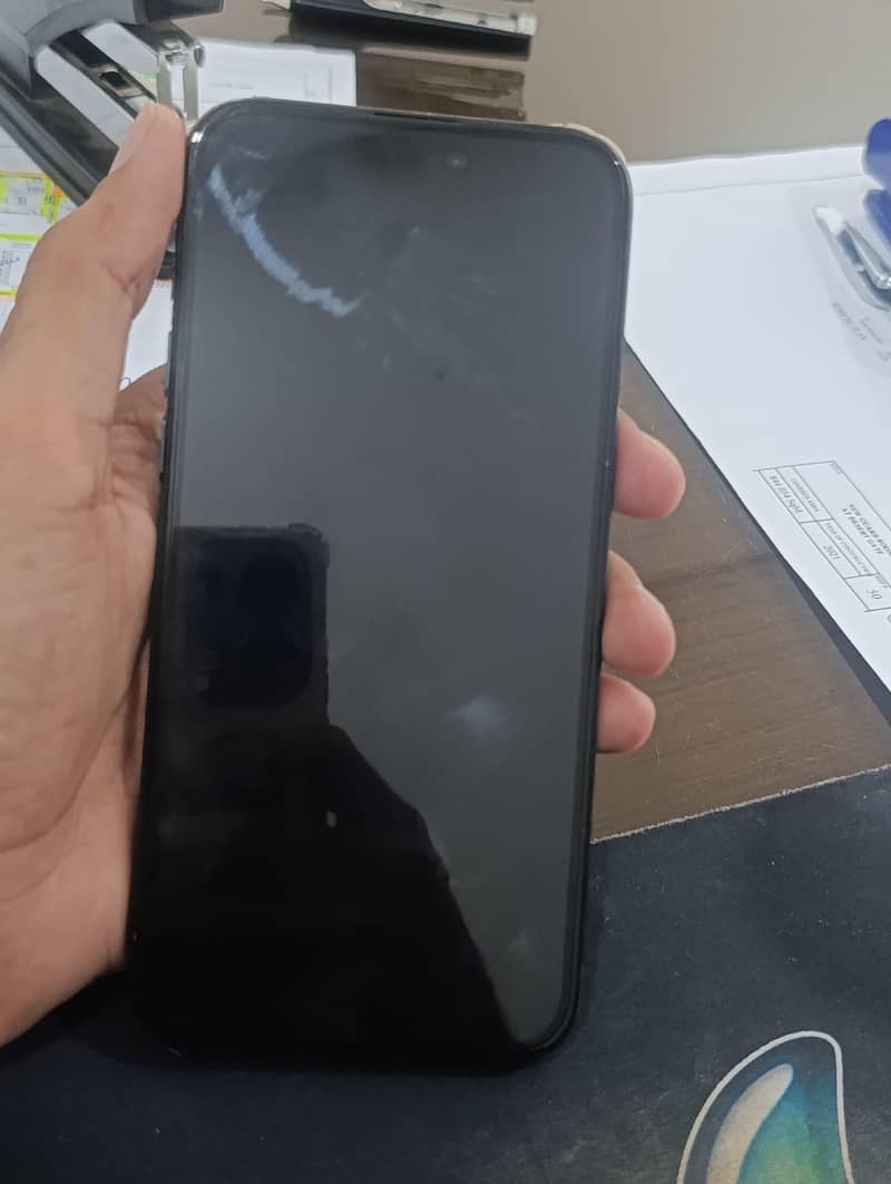Apple iPhone 15 Pro Max 4