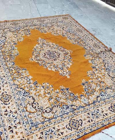 Irani Carpet in Good Condition