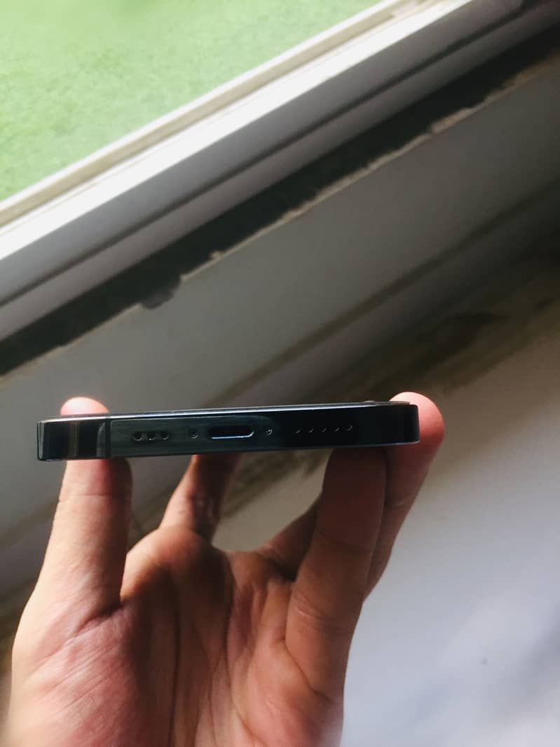 Apple iPhone 12 Pro 2