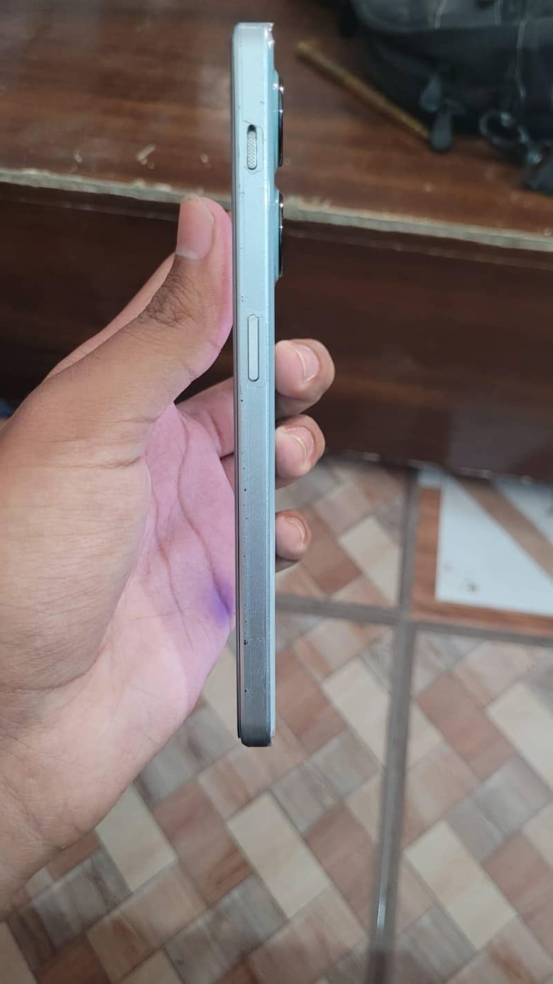 One Plus Ace 2V 6