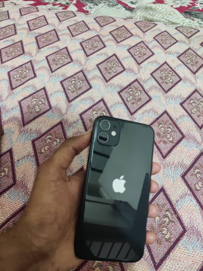 Apple iPhone 11 0