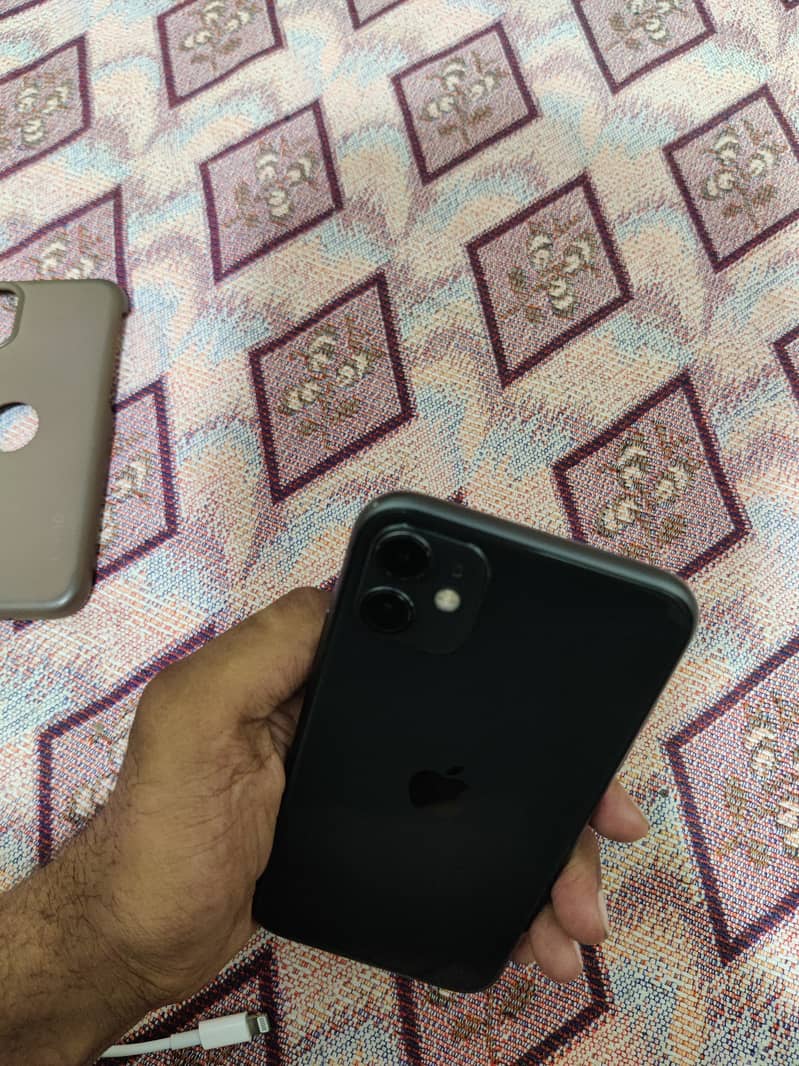 Apple iPhone 11 3