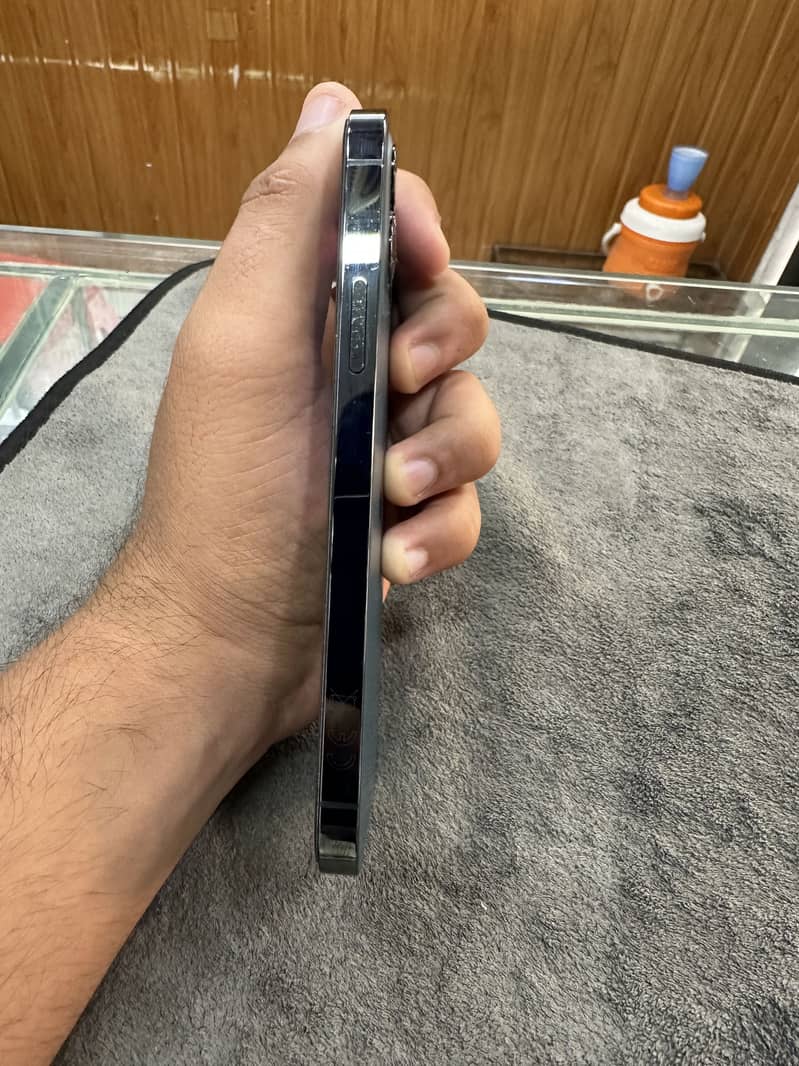 Apple iPhone 12 Pro 7