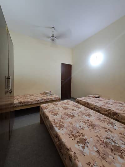 Hostel Room Available For Rent