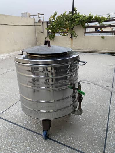 Zero Meter Gas Tandoor (With Wheels) - Bilkul Naya