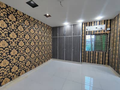 5 Marla Corner House For Rent In Neelam Block, Allama Iqbal Town