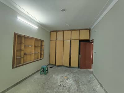 10 Marla Upper Portion In Gulshan Block