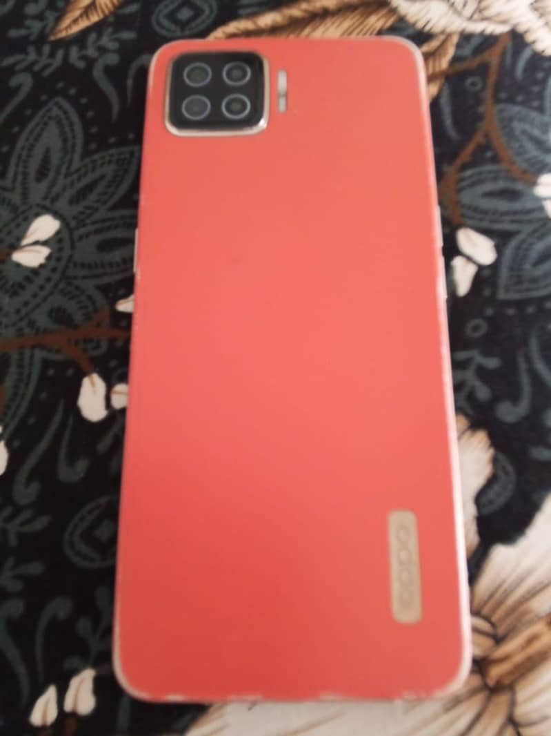 OPPO F17 Pro 0
