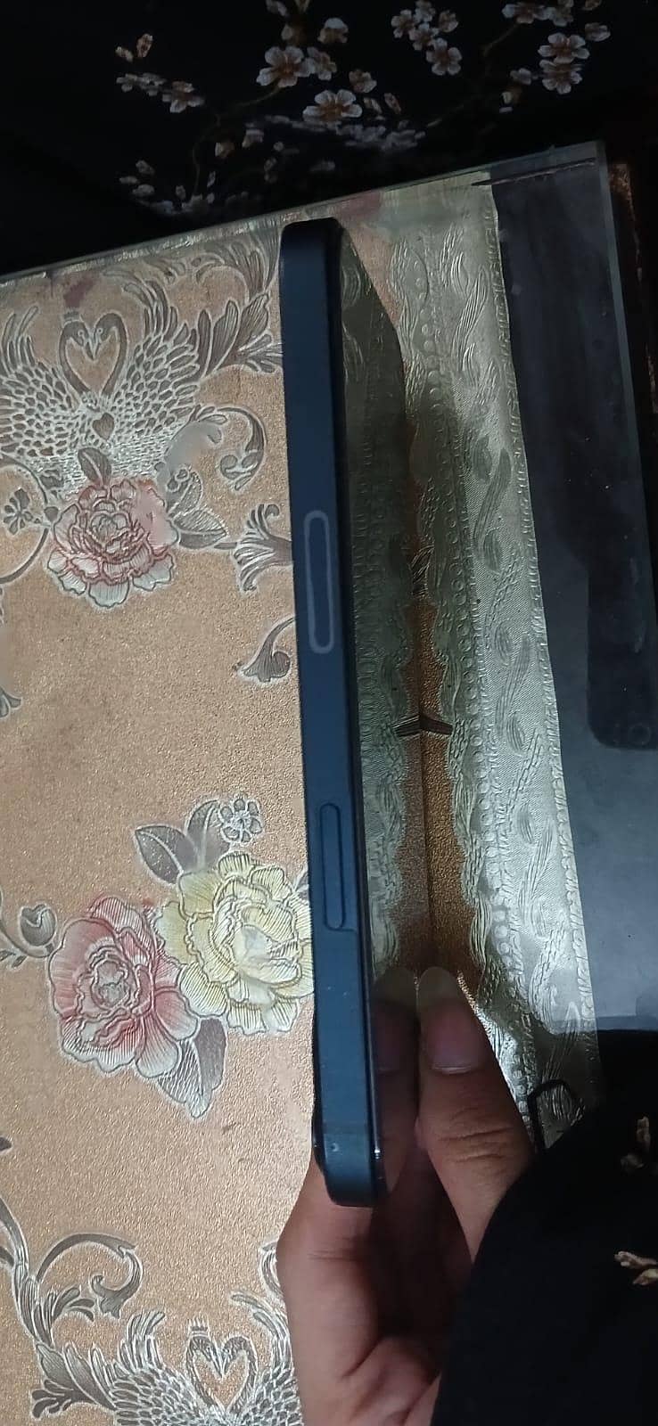 Apple iPhone 13 2