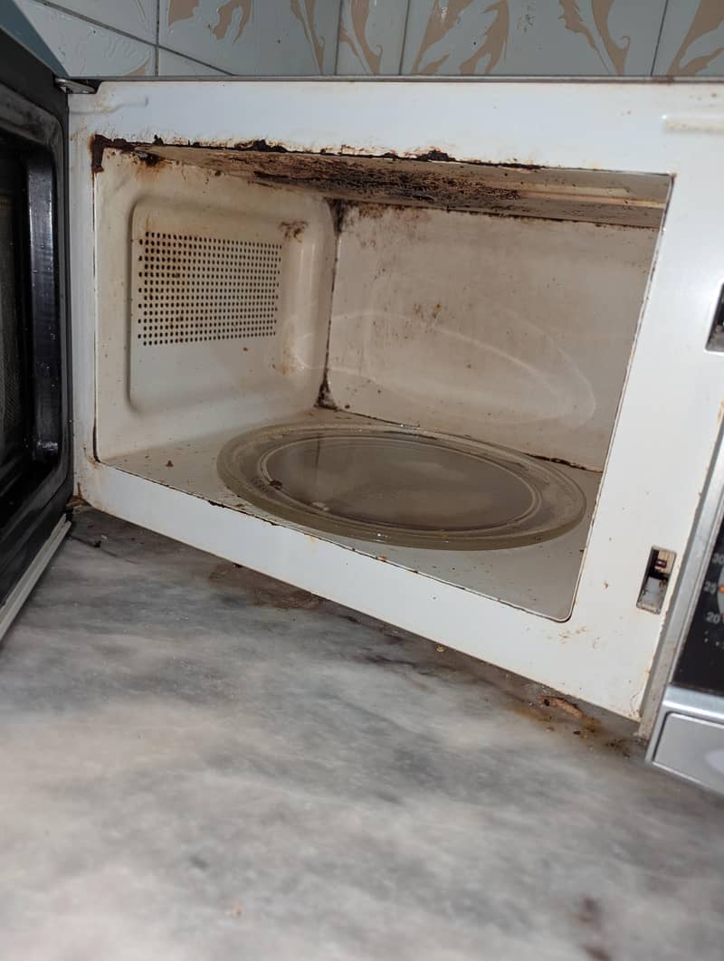 Microwave Oven 1