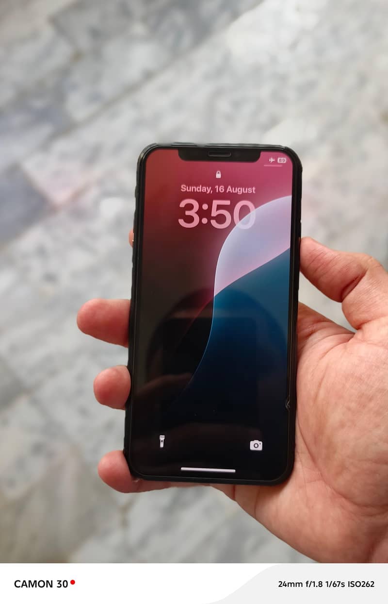 Apple iPhone XS 7