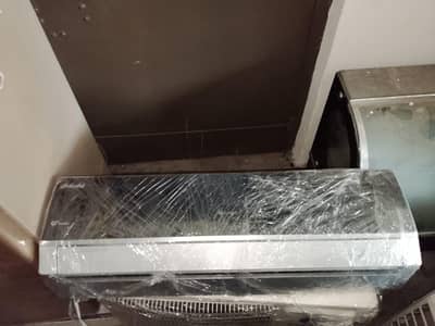 gree 1.5 ton new condition invert