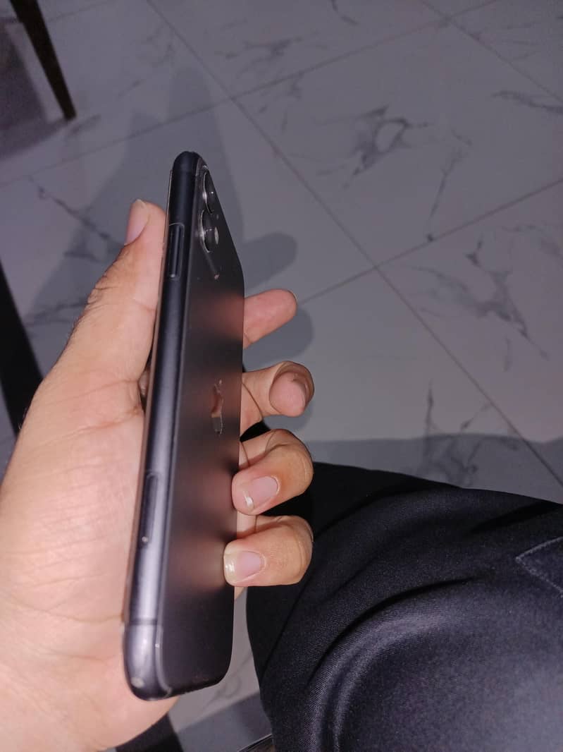 Apple iPhone 11 1