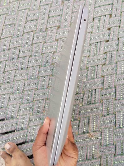 Lenovo Laptop 4GB RAM AMD A6 3 Hour Battery - Urgent Sale Lahore