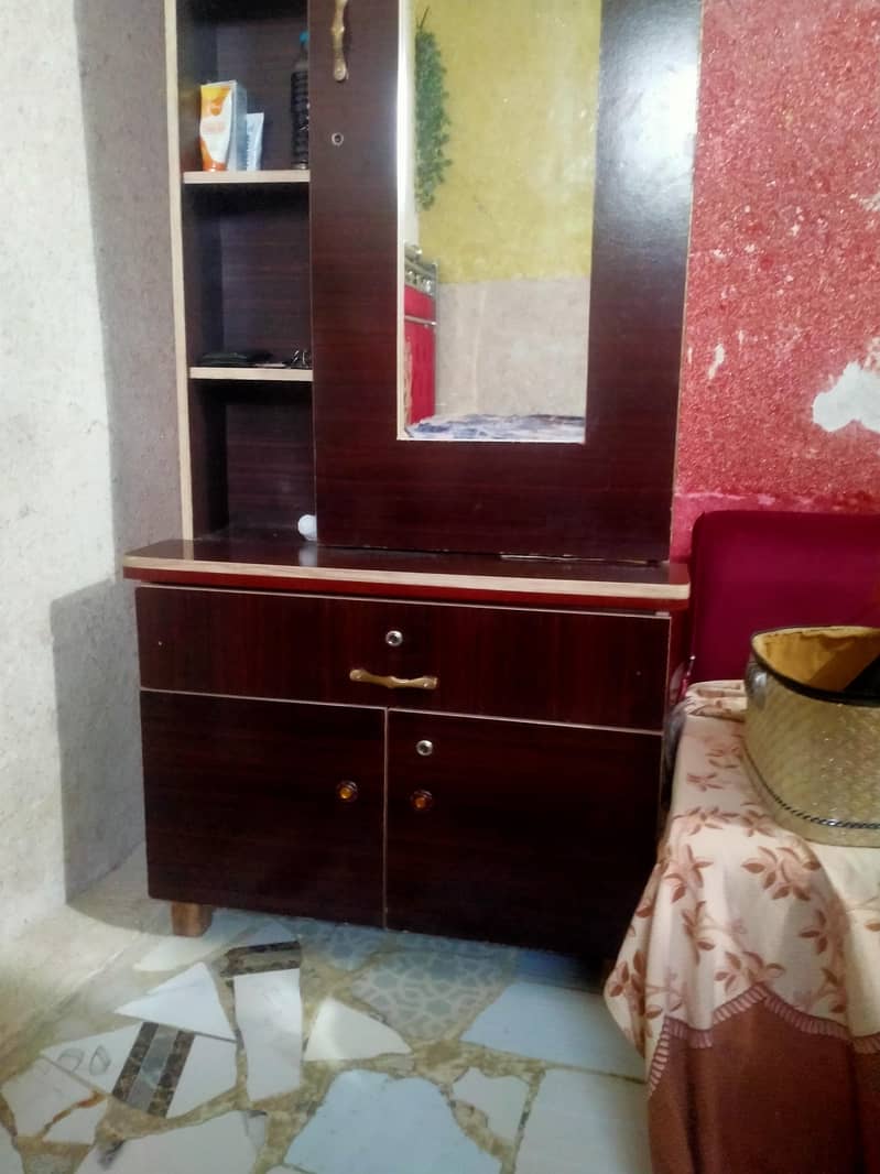 dressing table 1