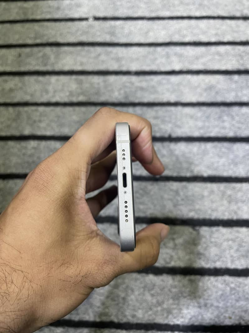 Apple iPhone 12 2