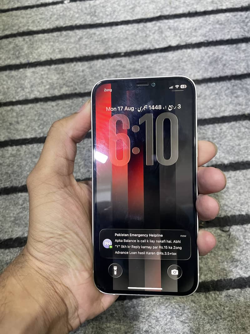 Apple iPhone 12 7