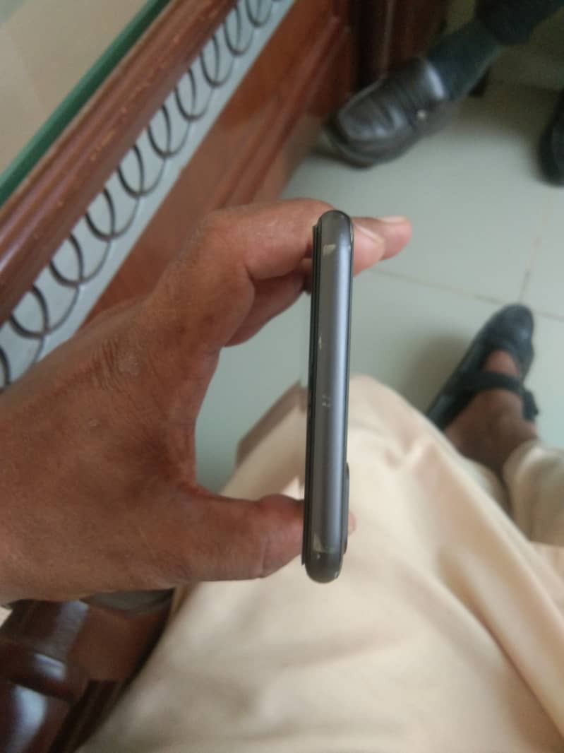 Apple iPhone 8 Plus 2