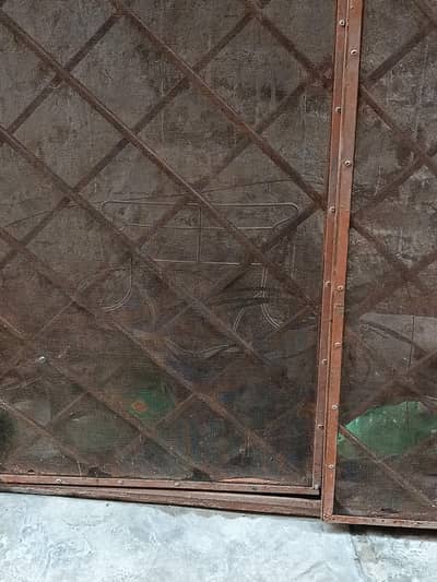 Door Grilll         size 9×6.5 ft