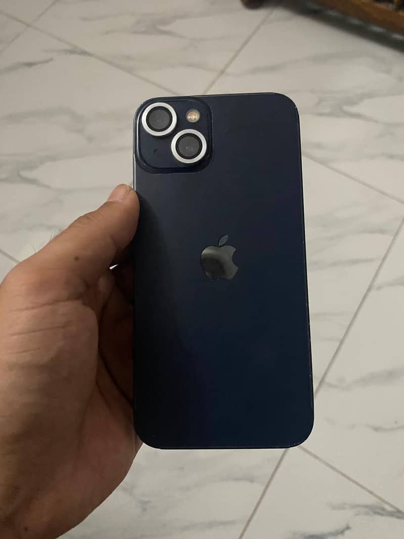 Apple iPhone 13 4