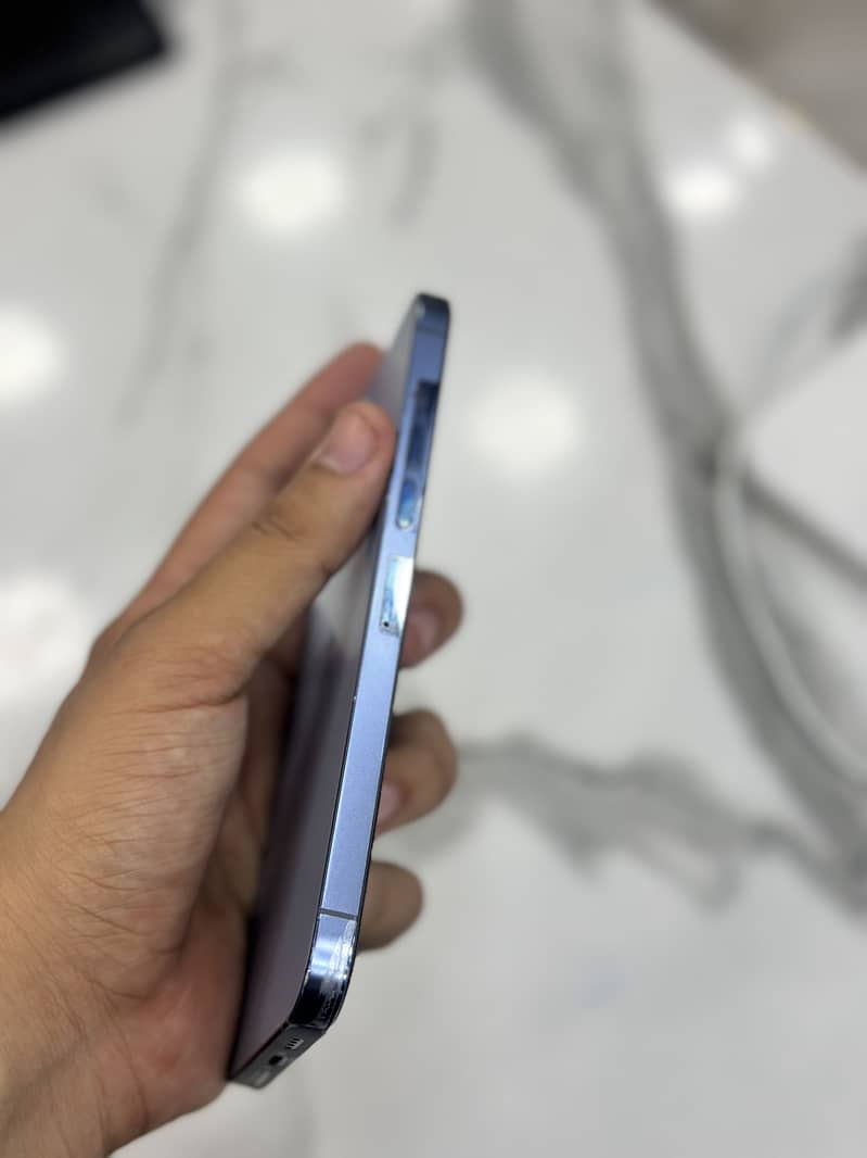 Apple iPhone 13 Pro Max 4