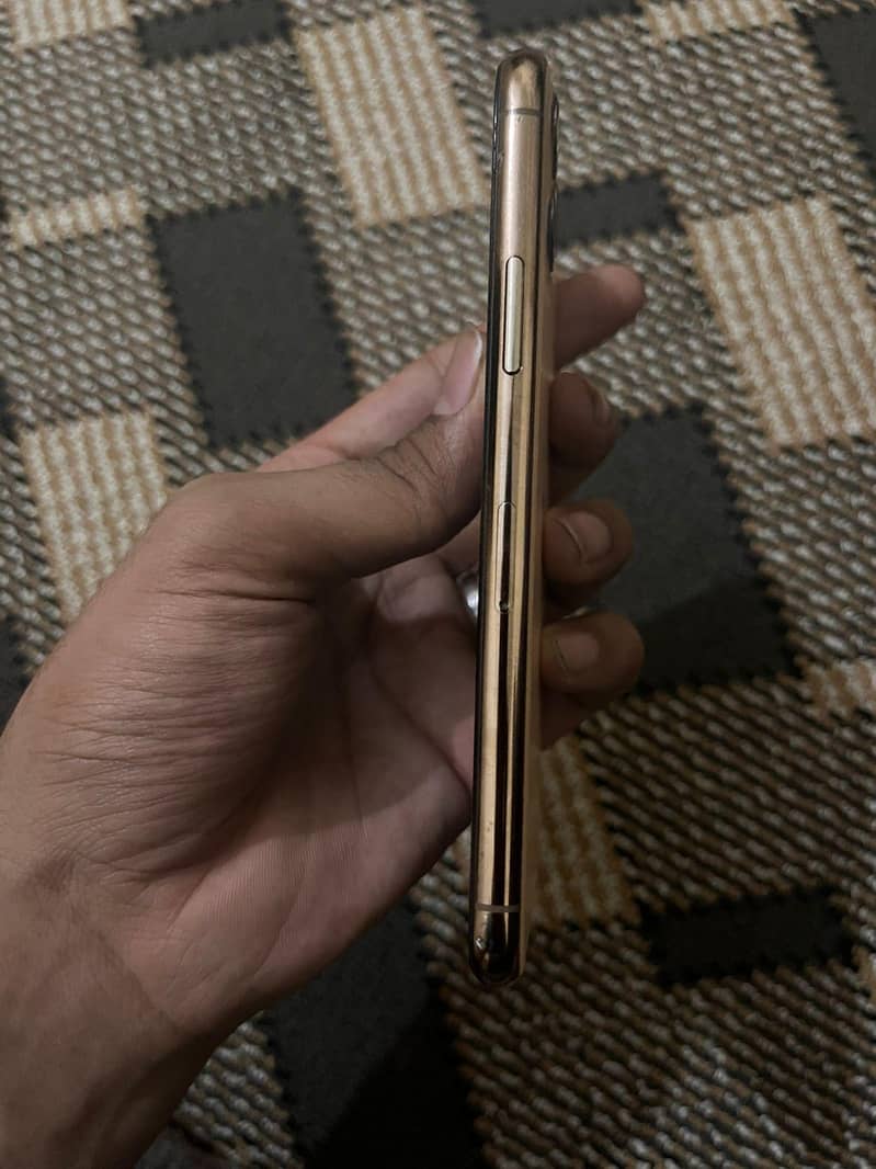 Apple iPhone 11 Pro 5