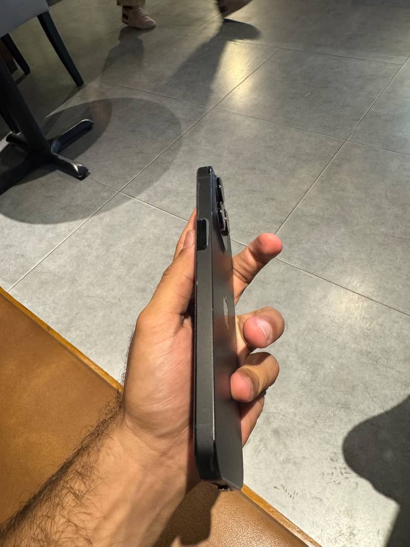Apple iPhone 14 Pro Max 2