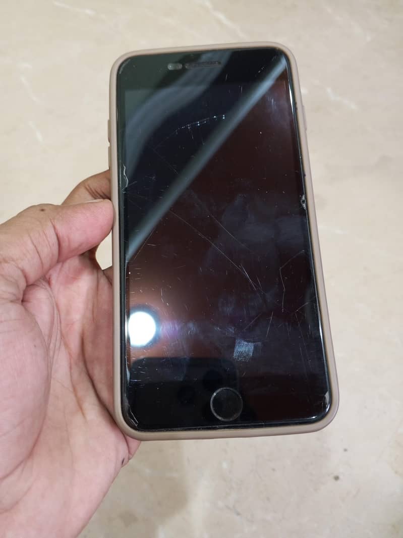 Apple iPhone 8 Plus 1