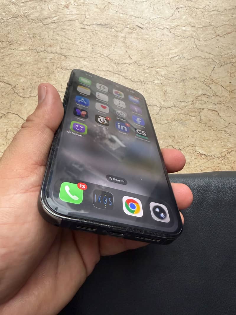 Apple iPhone 14 Pro Max 4