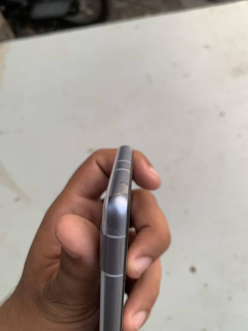 Google Pixel 7a 4