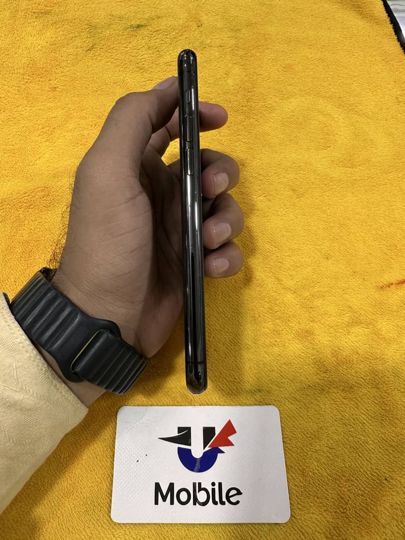iPhone 11 pro 6
