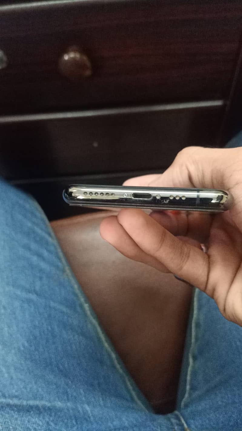 Apple iPhone 11 Pro 3