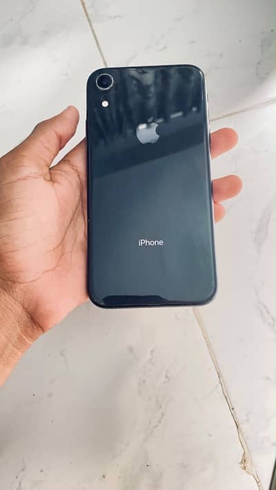 Apple iPhone XR