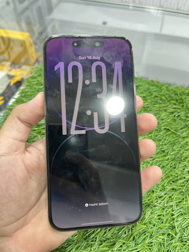 Apple iPhone 14 Pro Max 1