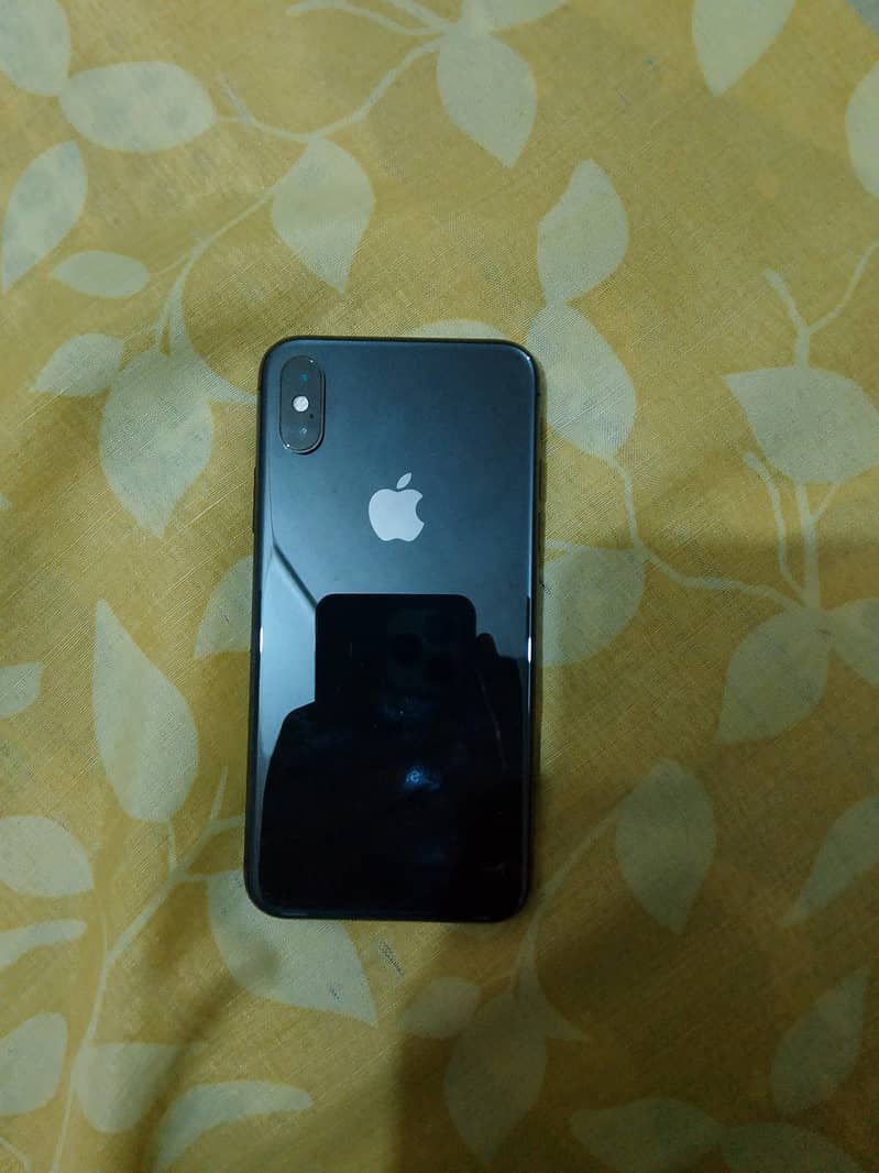 Apple iPhone XS 1
