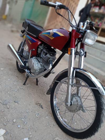 Honda cg 125 model 2005 for urgent sale