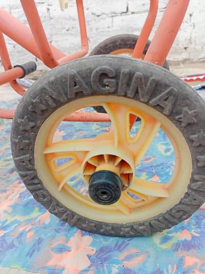 kids 3 wheel tricycle with puse handle use