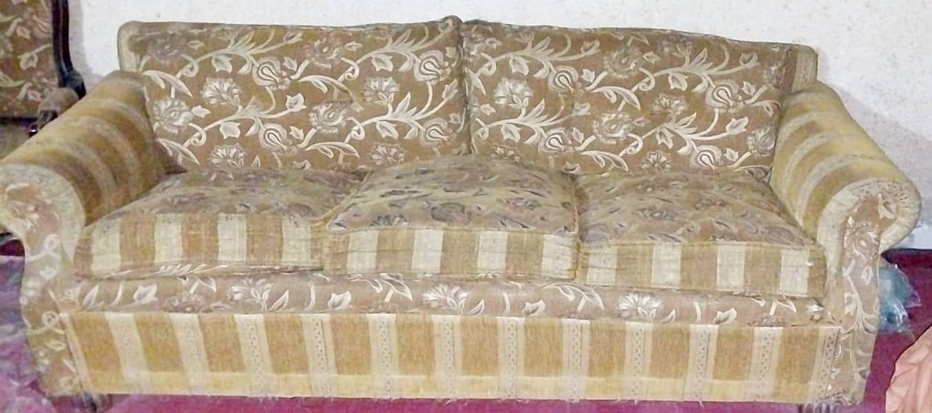 5 seater sofa 0