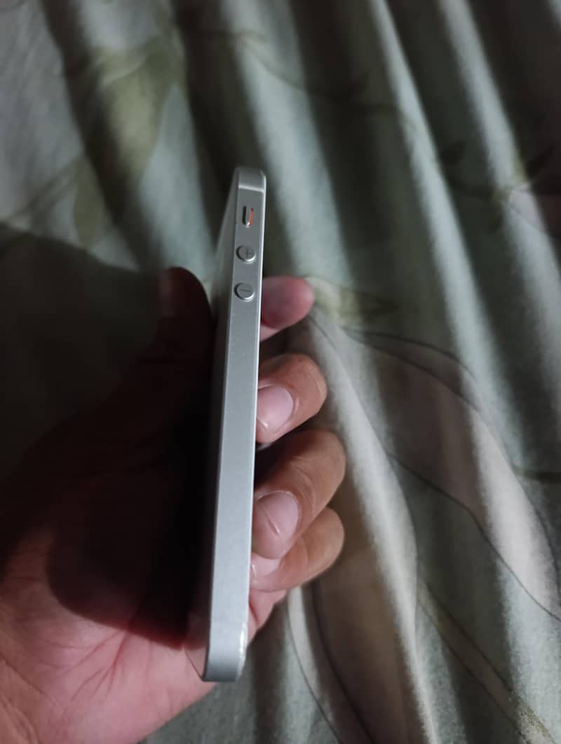 Apple iPhone SE 1