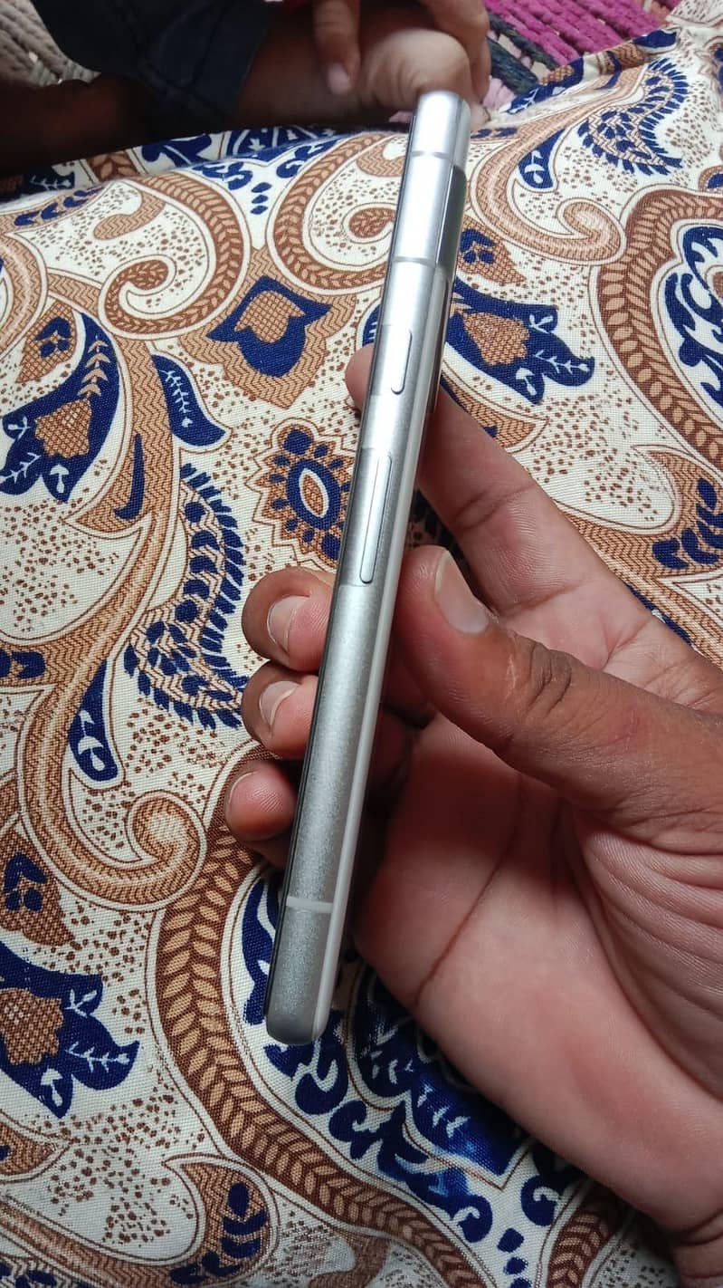 Google Pixel 7a 3