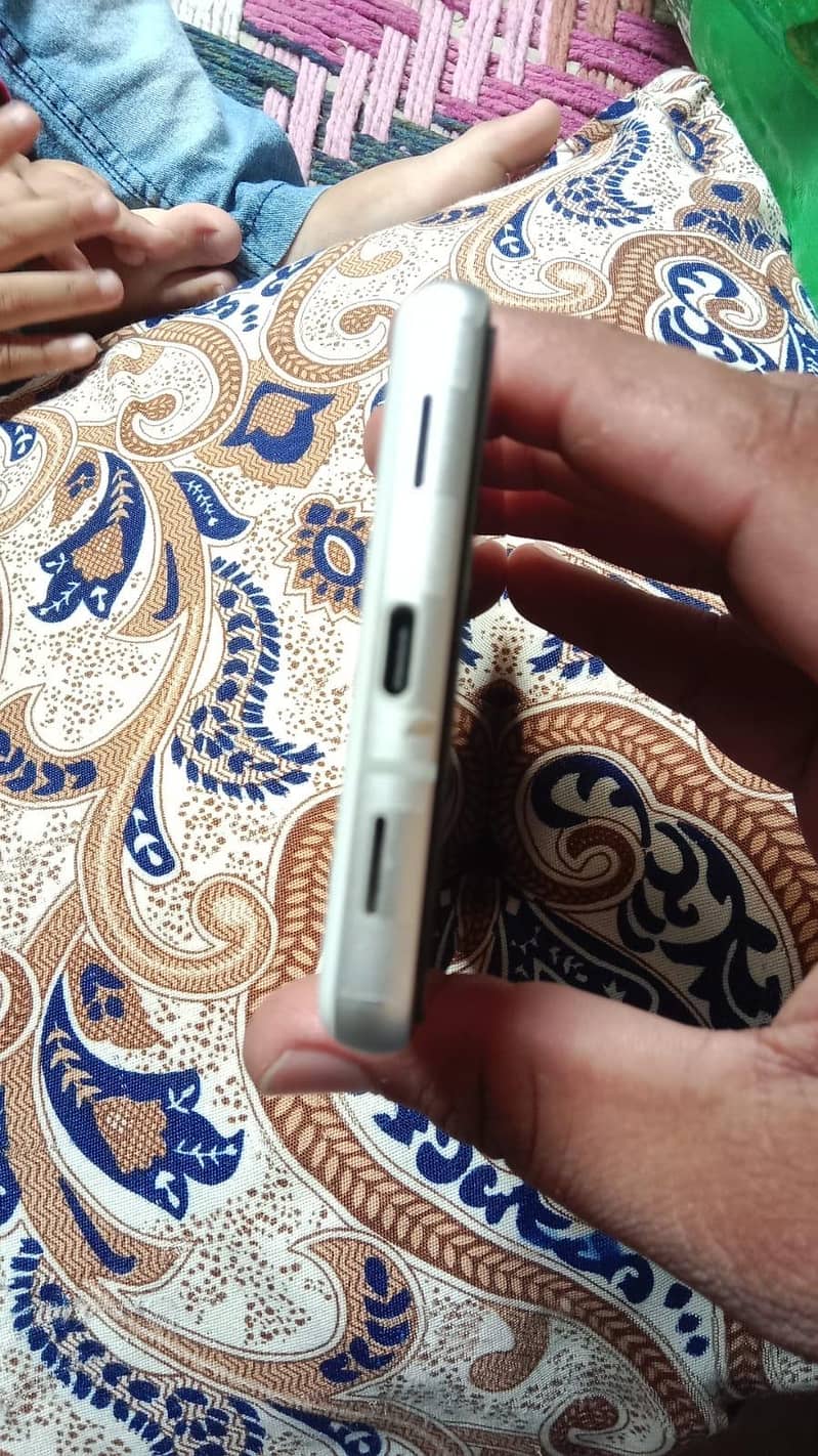 Google Pixel 7a 5