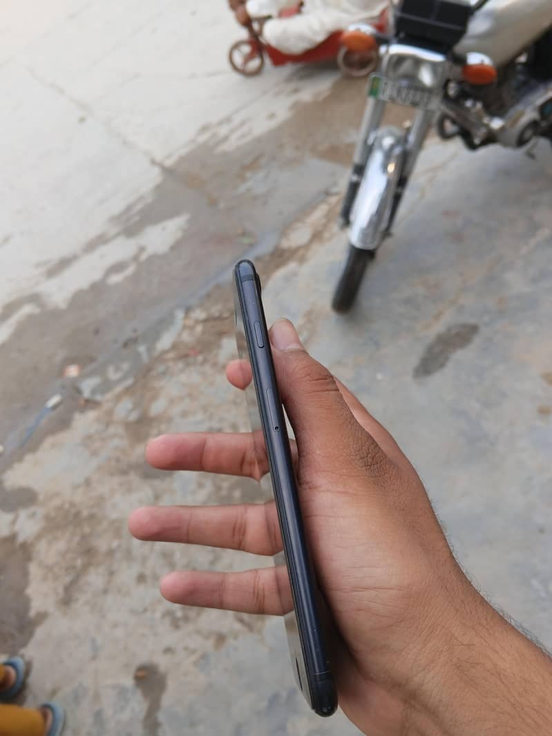 Apple iPhone 7 Plus 2