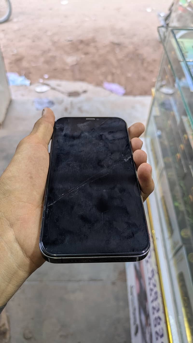 Apple iPhone 12 Pro 3