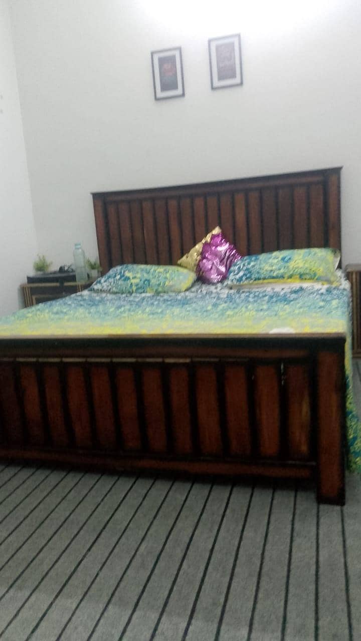 Large size bed 1